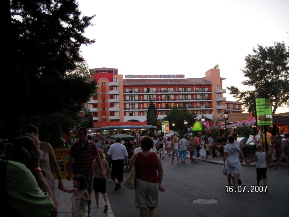 Frontansicht Hotel Hrizantema