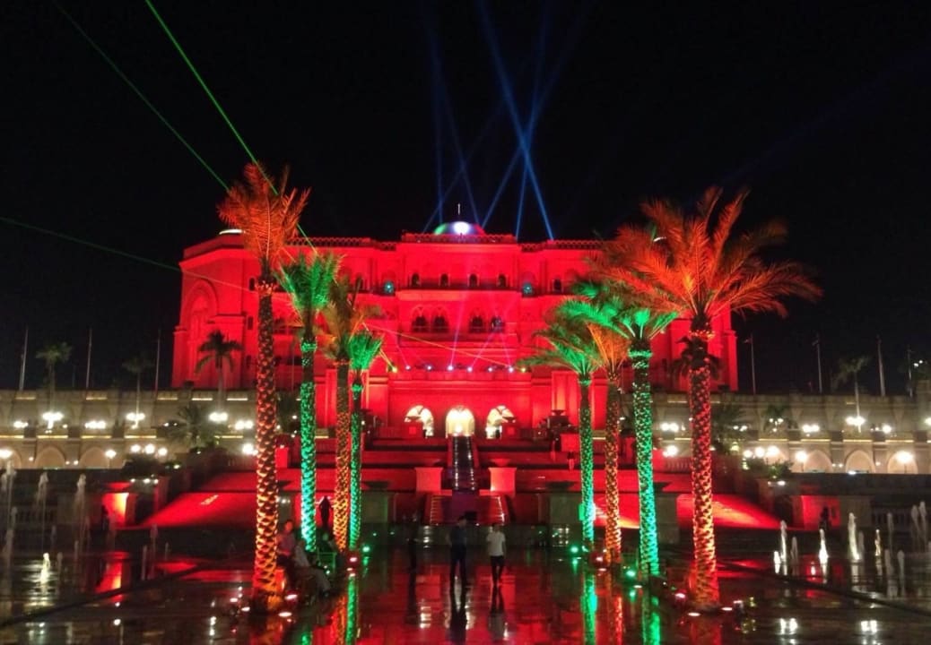 Beleuchtung am Nationalfeiertag Emirates Palace Mandarin Oriental