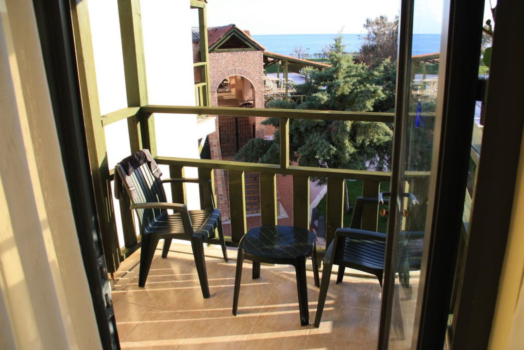 Ausblick vom Zimmer / Balkon nach links Limak Limra Hotel & Resort