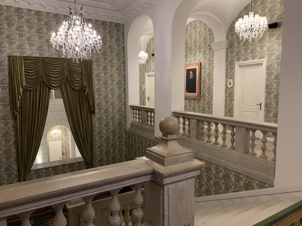 Sonstiges Mystery Hotel Budapest, Preferred Hotels & Resorts