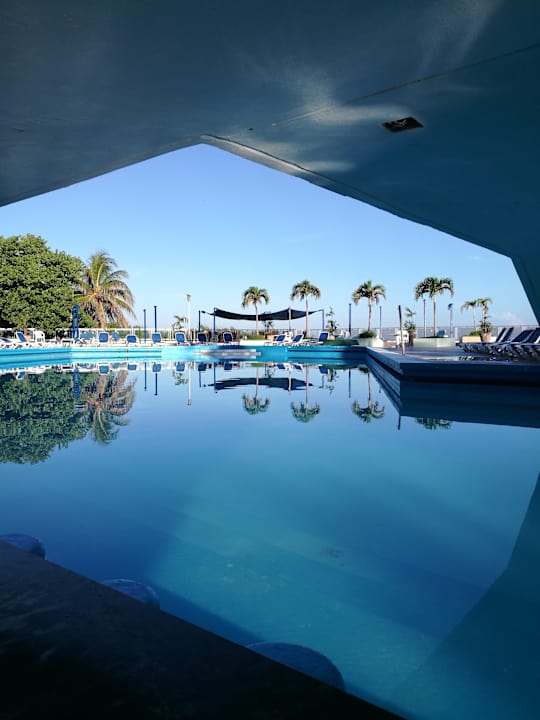 Pool Hotel Gran Caribe Premium Triton / Neptuno