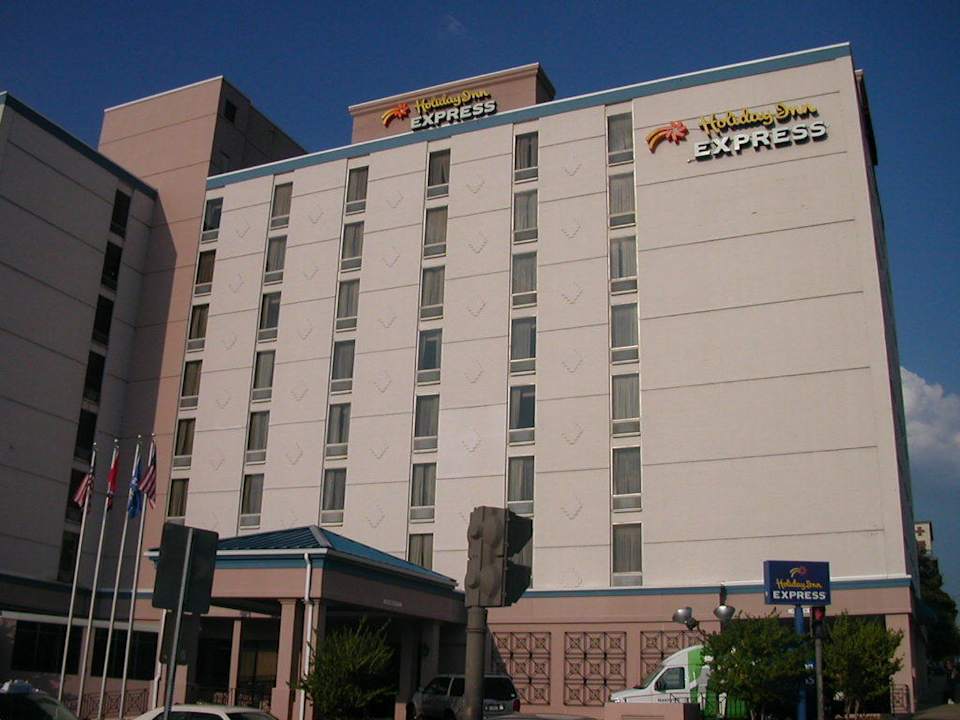 Eingang Hotel Holiday Inn Express Nashville Downtown