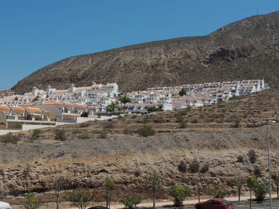 Blick nach hinten raus auf den Berg  Kurhotel Mar y Sol
