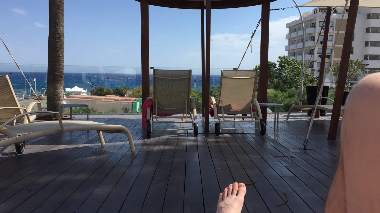 Ausblick Napa Mermaid Hotel & Suites