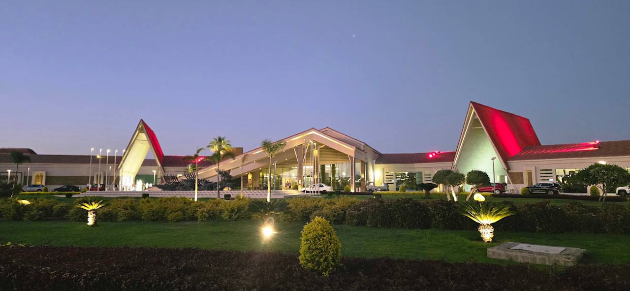 Außenansicht Pickalbatros Sea World Resort - Marsa Alam