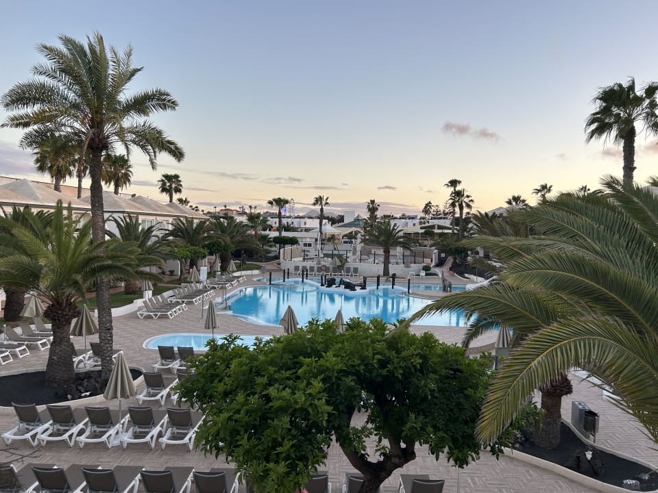 Pool H10 Ocean Suites