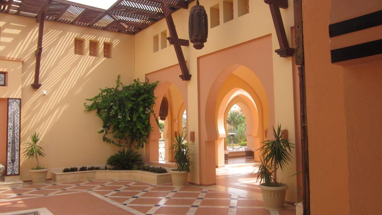 Vorhof Steigenberger Coraya Beach - Adults only