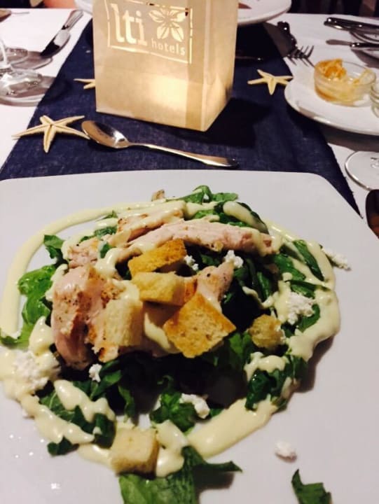 Abendessen a la carte Asterias Beach Resort