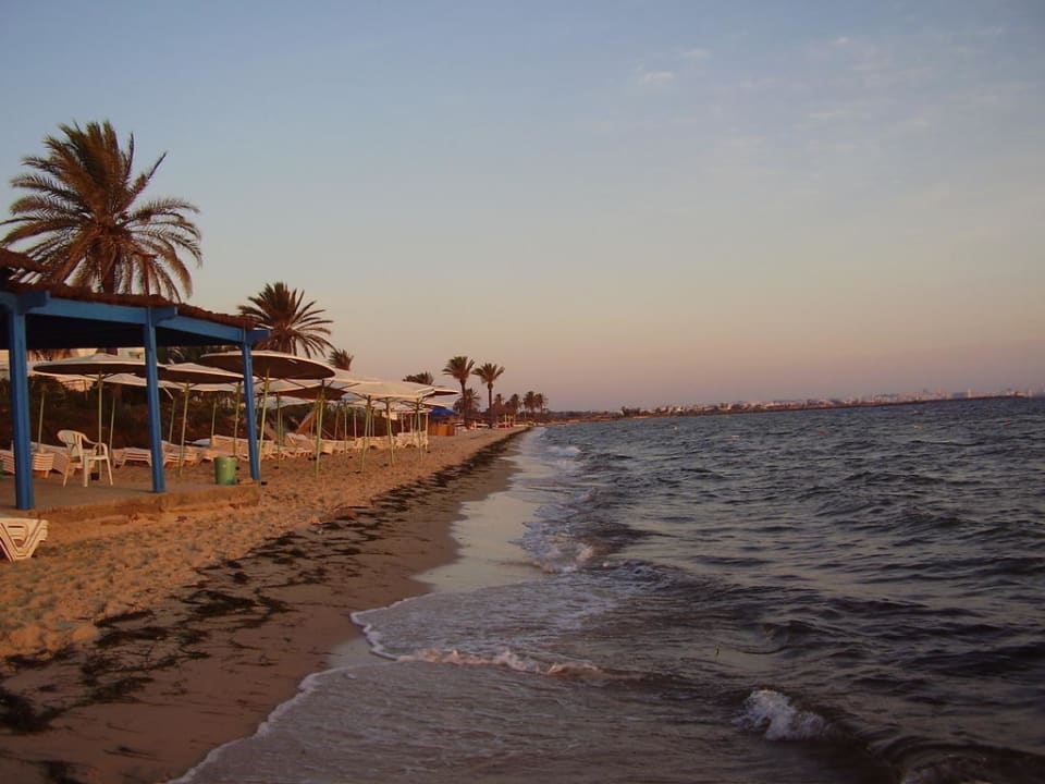 Morgens am Strand Hotel El Mouradi Skanes Beach