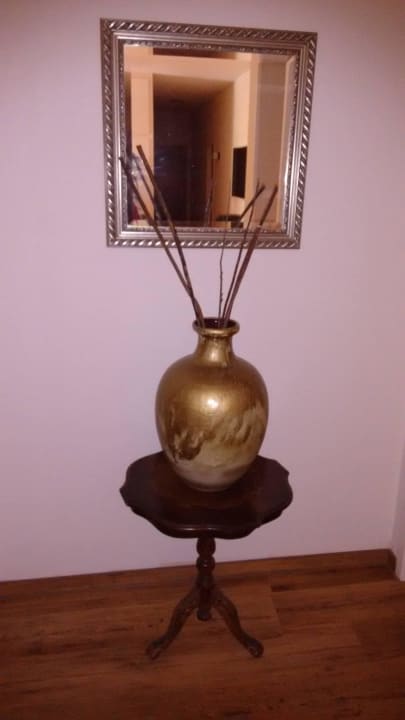 Deko auf dem Gang zu den Zimmern Lodge Seaside Boutique Hotel