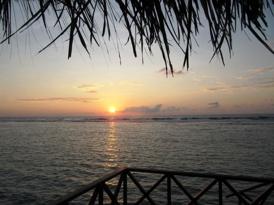 Sonnenaufgang vom Water Bungalow Cinnamon Dhonveli Maldives