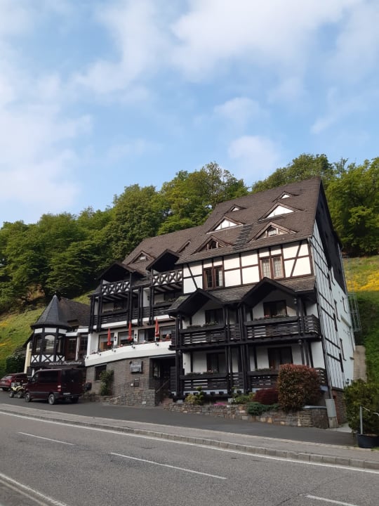 Außenansicht Hotel Burgfrieden