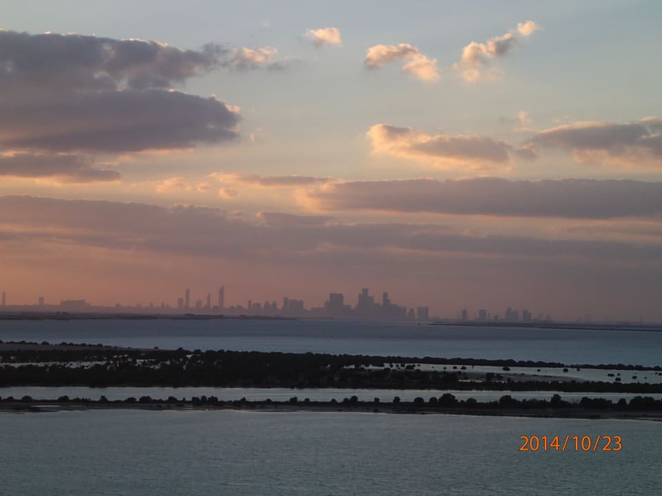 Blick vom Balkon Crowne Plaza Hotel Yas Island