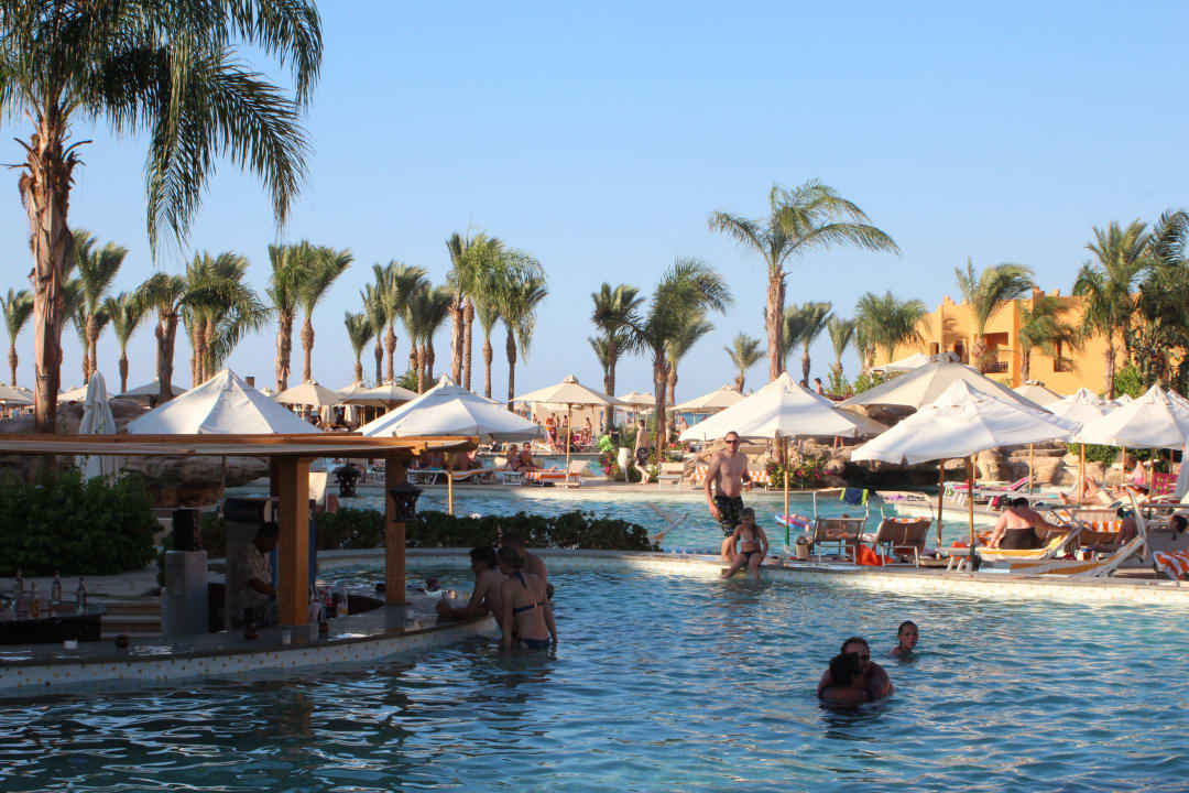 Bar basenowy w Stella Beach Stella Beach Resort & Spa Makadi Bay