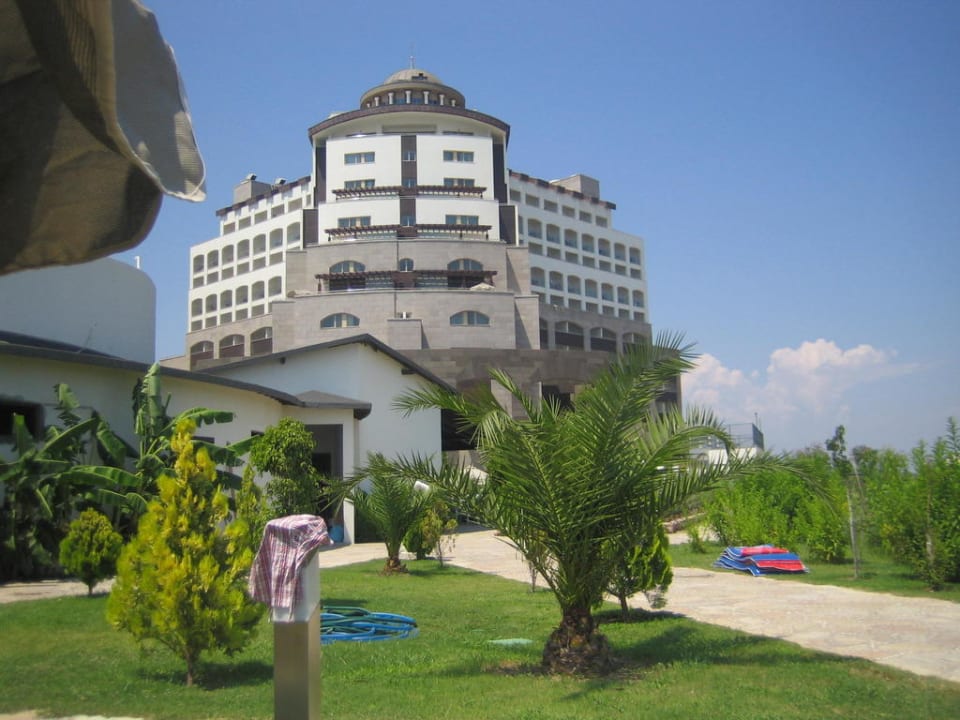 Hotel von hinten Melas Lara Hotel