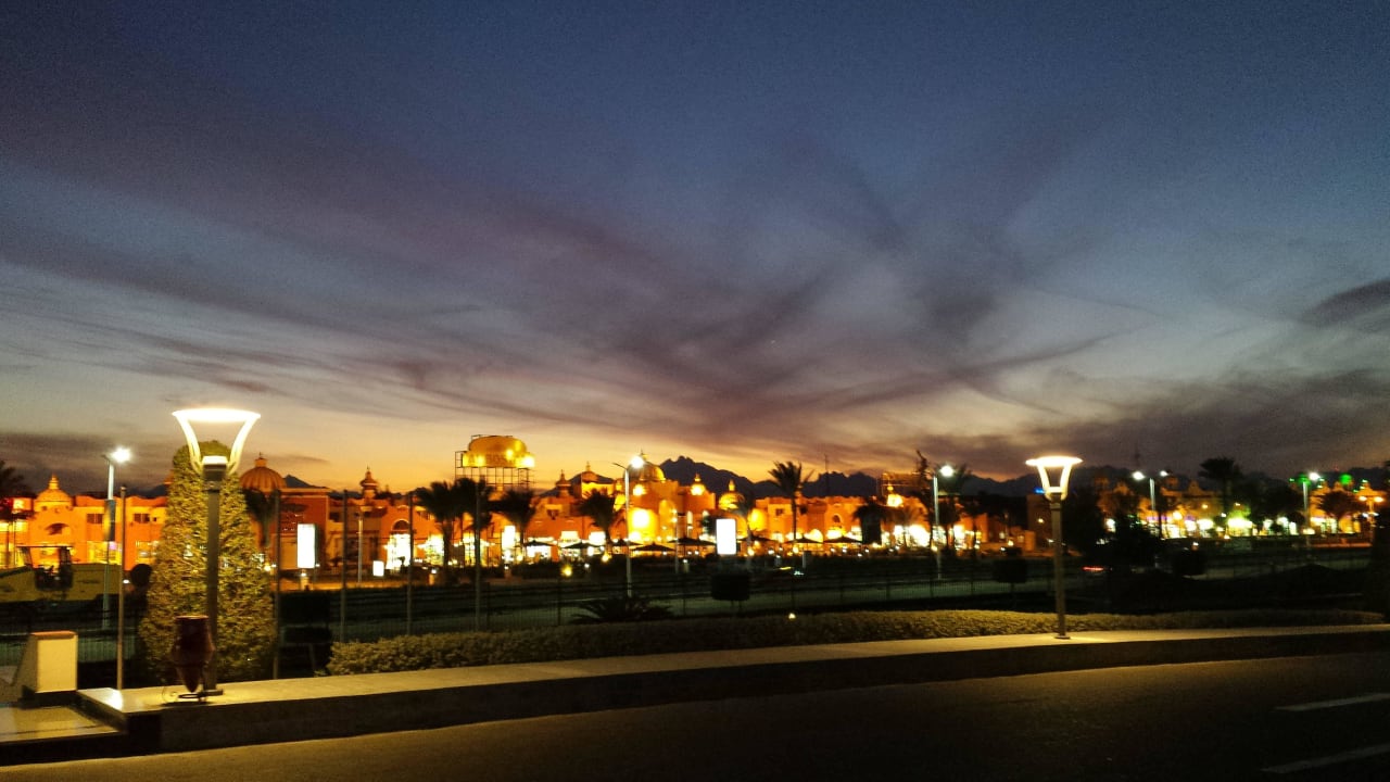 Hurghada am Abend Pickalbatros Dana Beach Resort - Hurghada