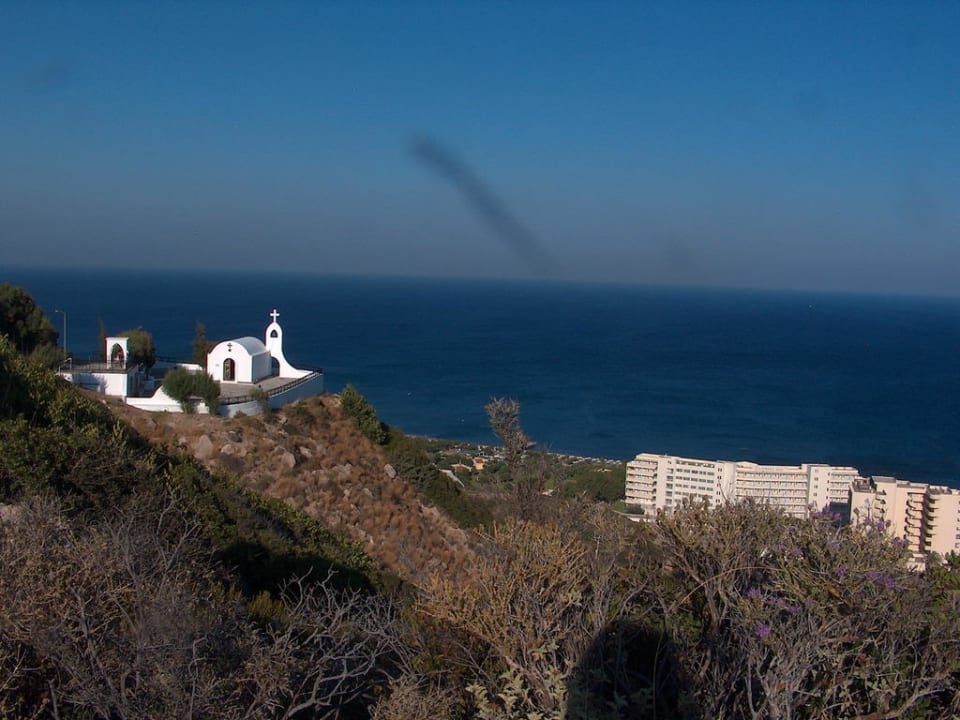 Blick vom Berg hinter Hotel Olympos Beach Hotel