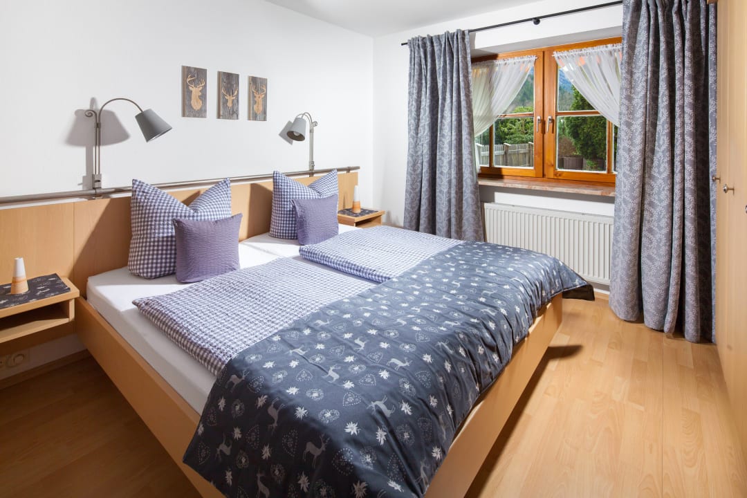 Zimmer Gästehaus und FeWo Egglerlehen