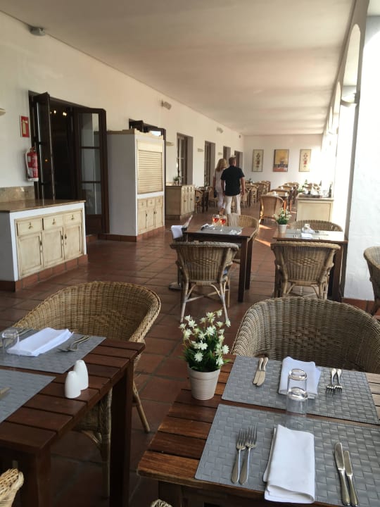 Überdachte Restaurantterrasse Fuerte Conil-Resort