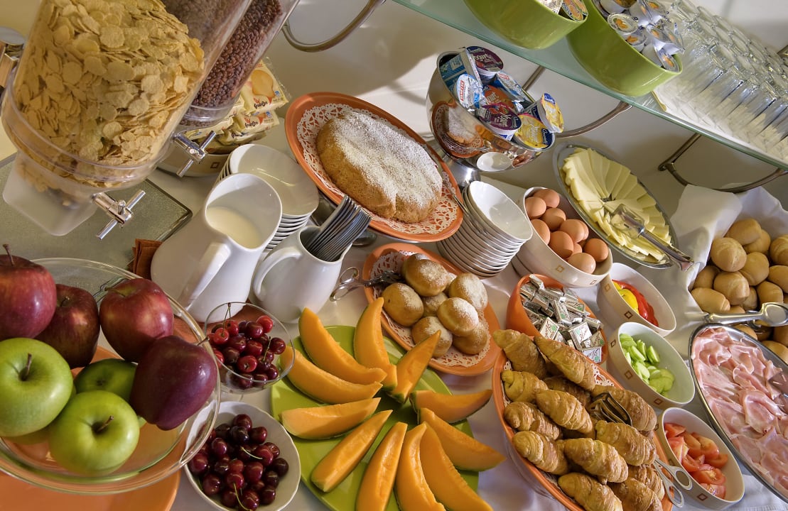 Buffet Hotel Garni Renania