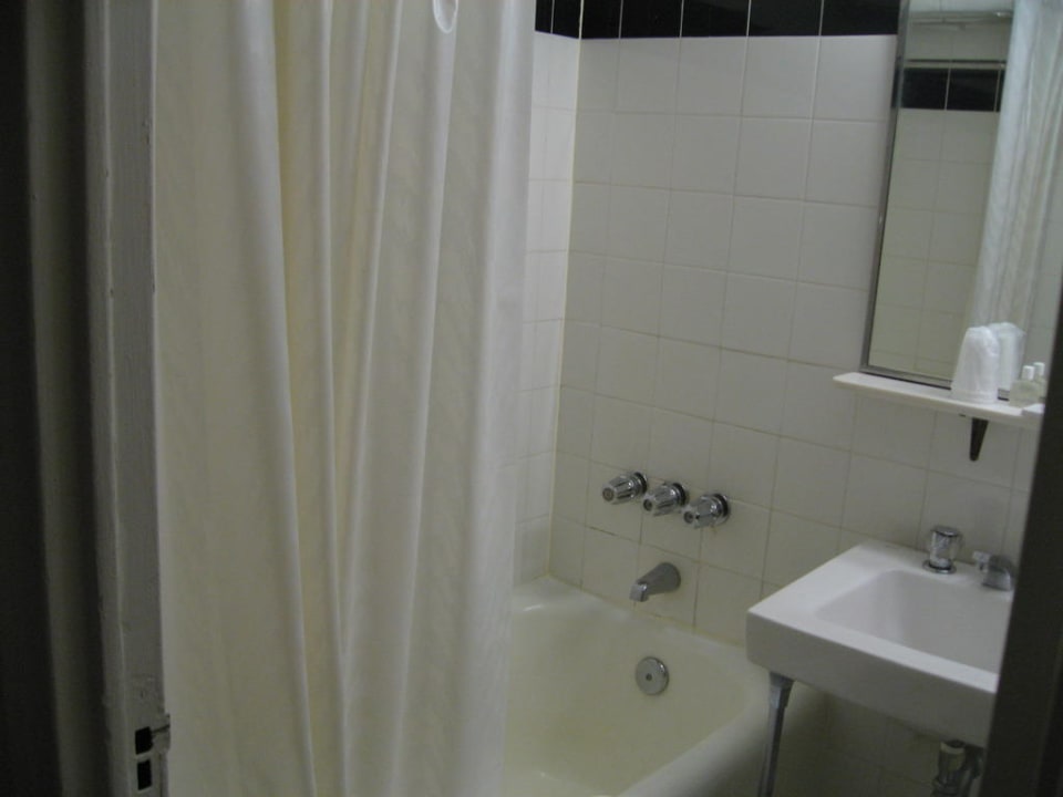 Bad New York's Hotel Pennsylvania