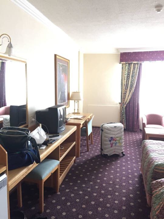 Zimmer Safari Court Hotel