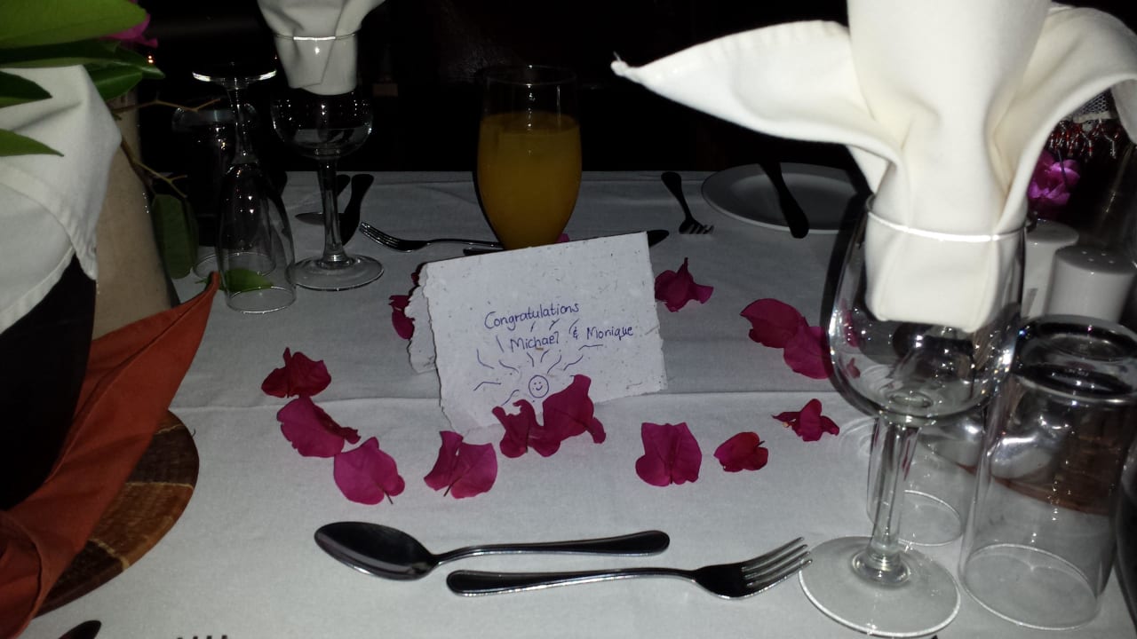 Tisch im Speisesaal Leroo La Tau Lodge