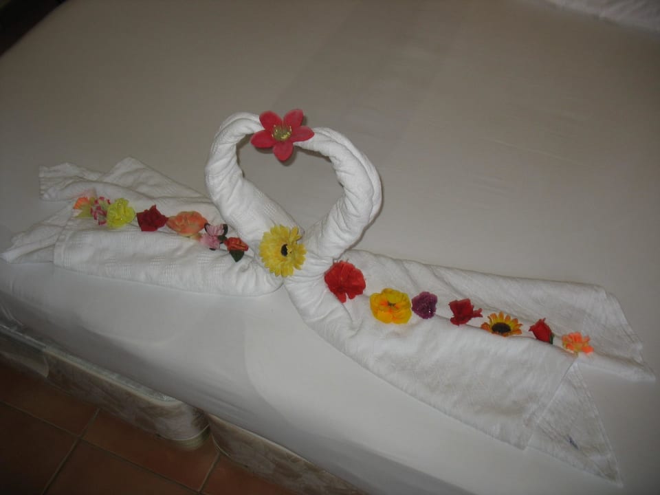 Deko vom Bett Aska Hotel Just in Beach