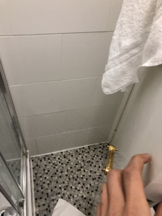 Zimmer Hotel Berjaya Eden Park