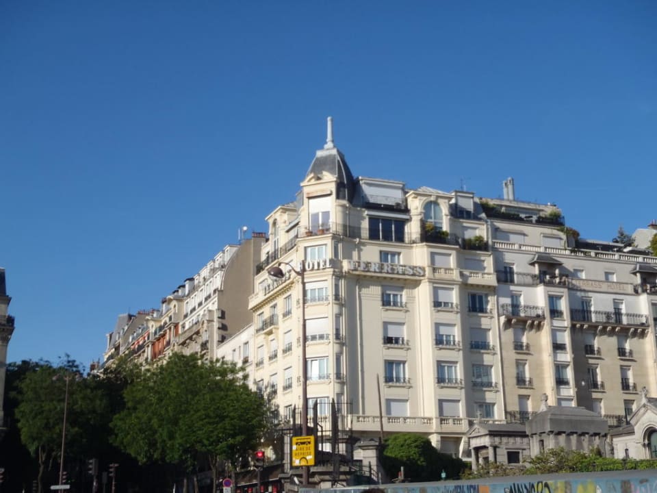 Außenansicht des Hotels Terrass Hôtel
