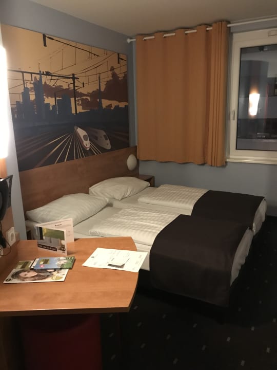 Zimmer B&B Hotel Saarbrücken Hbf