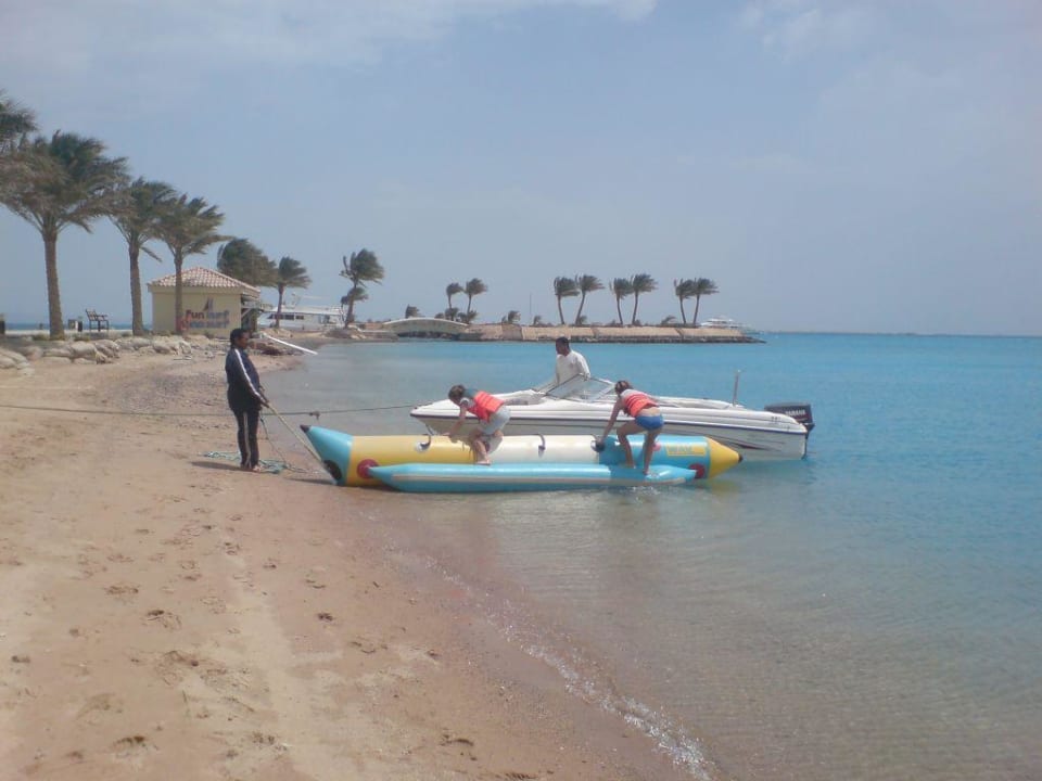 Bananaboot am Strand Continental Hotel Hurghada