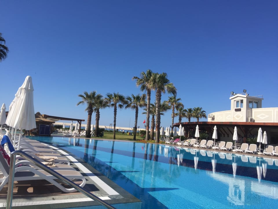 Pool Kirman Belazur Resort & Spa