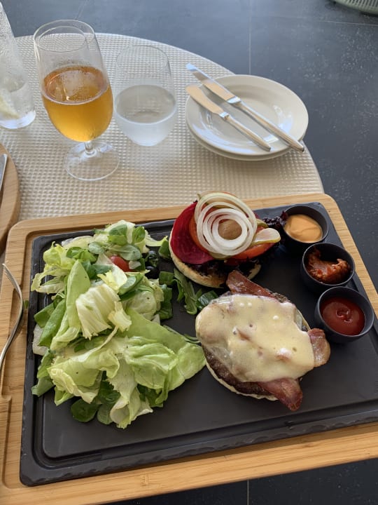 Gastro Outrigger Maldives Maafushivaru Resort