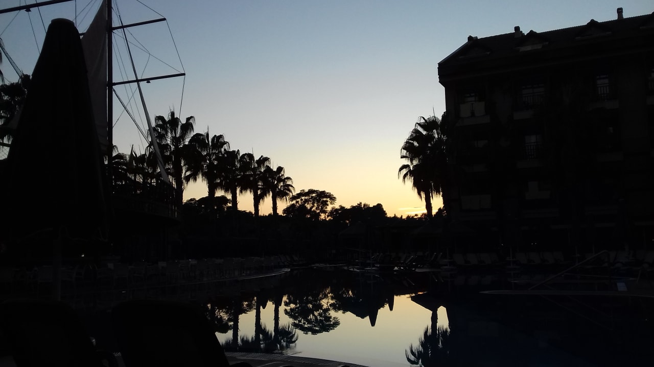 Pool Can Garden Resort