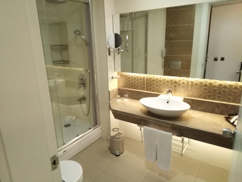 Zimmer Kirman Belazur Resort & Spa