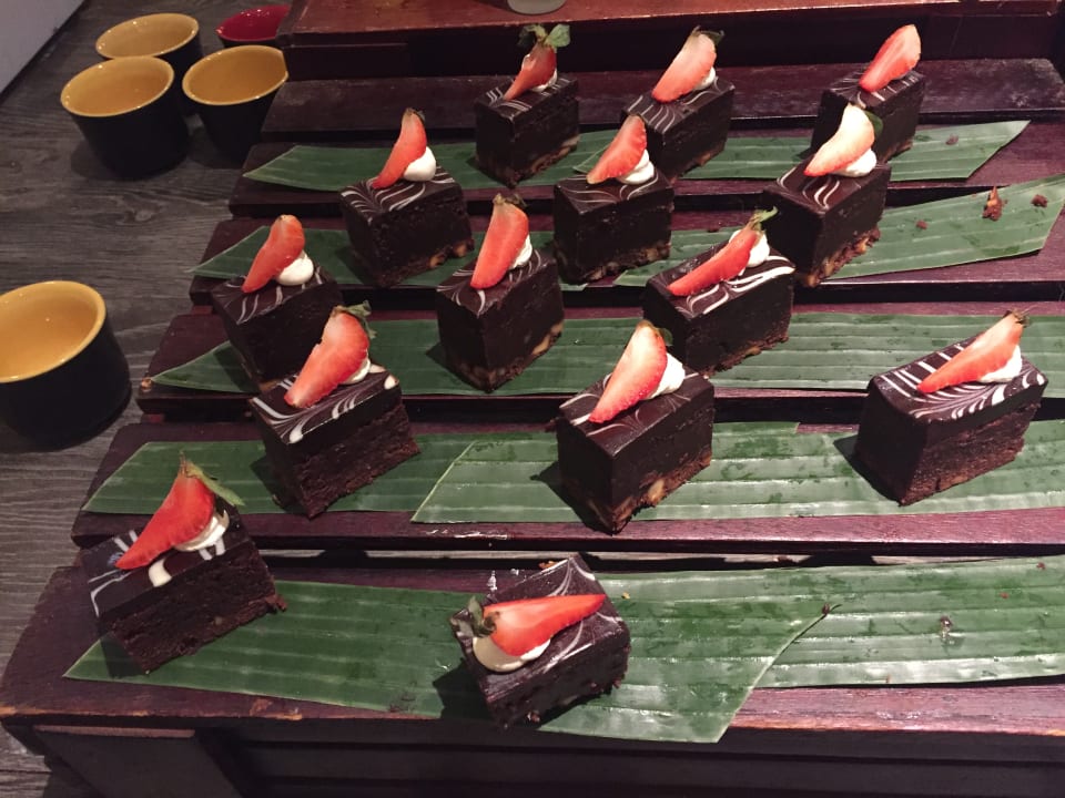 Gastro Pullman Danang Beach Resort