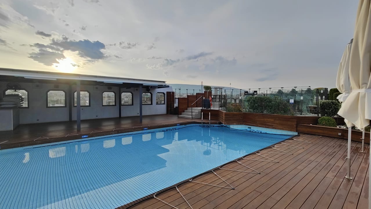 Pool Hotel Novotel Athen
