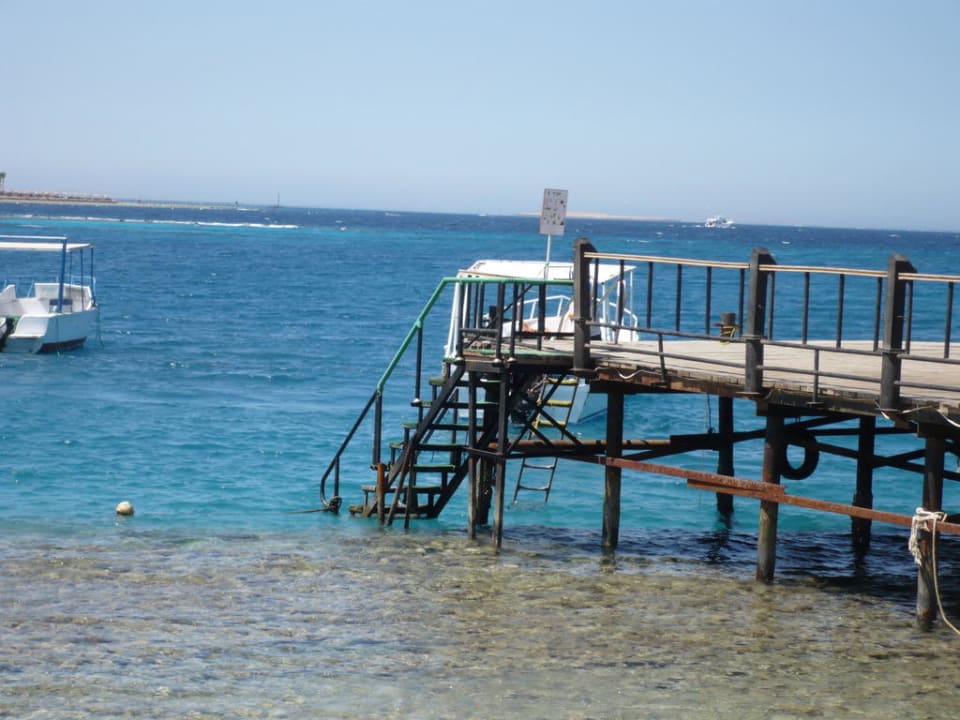 Steg zum Riff Stella Beach Resort & Spa Makadi Bay