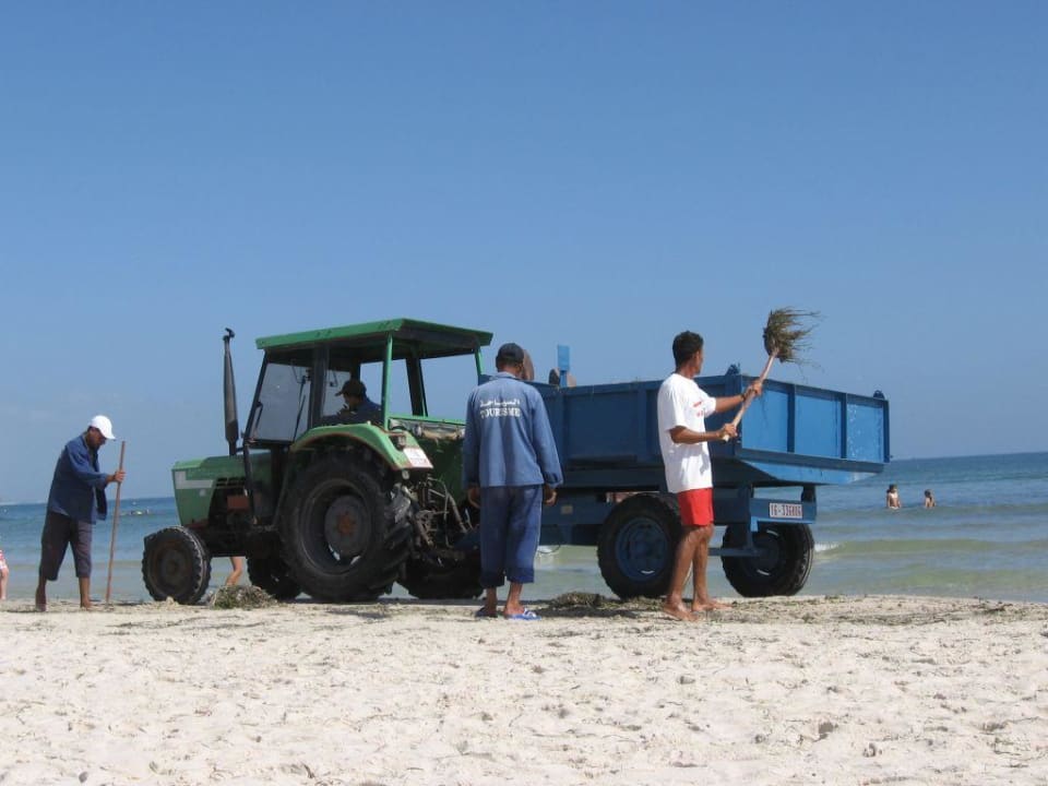 Strandreinigung Ruspina Beach Resort