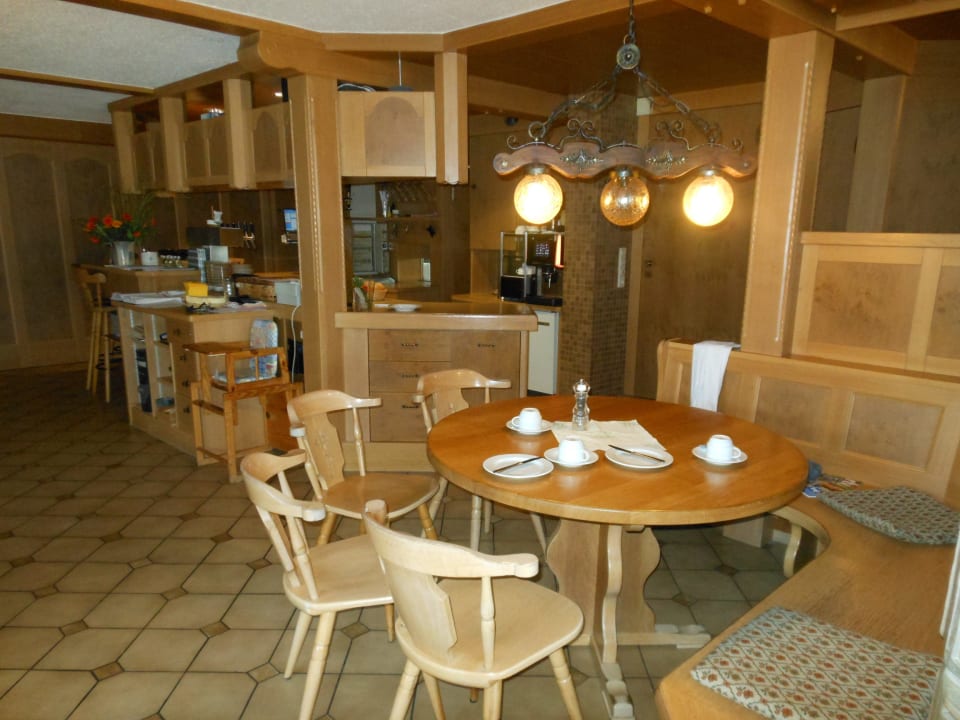 Restaurant / Frühstücksraum / Empfang Landgasthof Linde