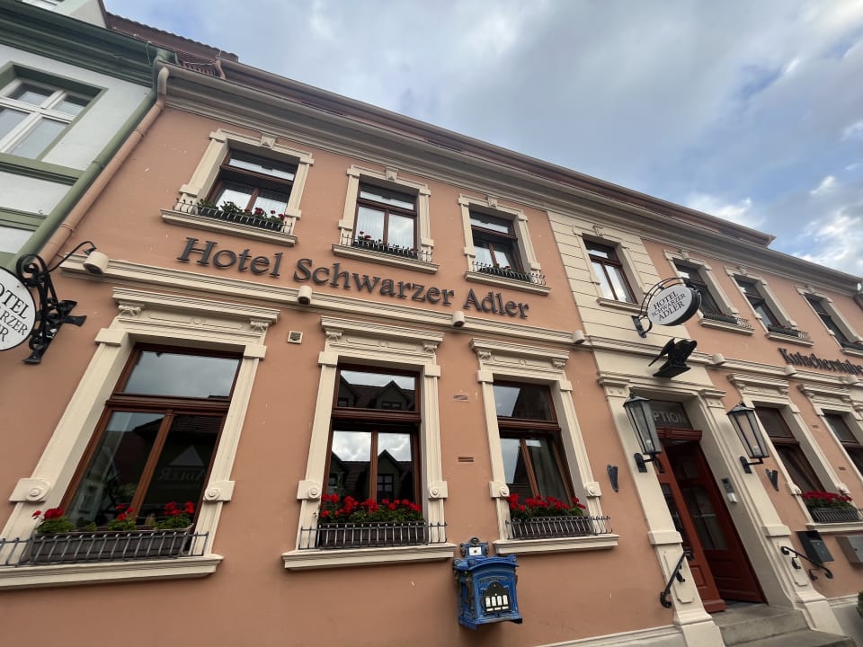 Außenansicht Hotel Schwarzer Adler Tangermünde