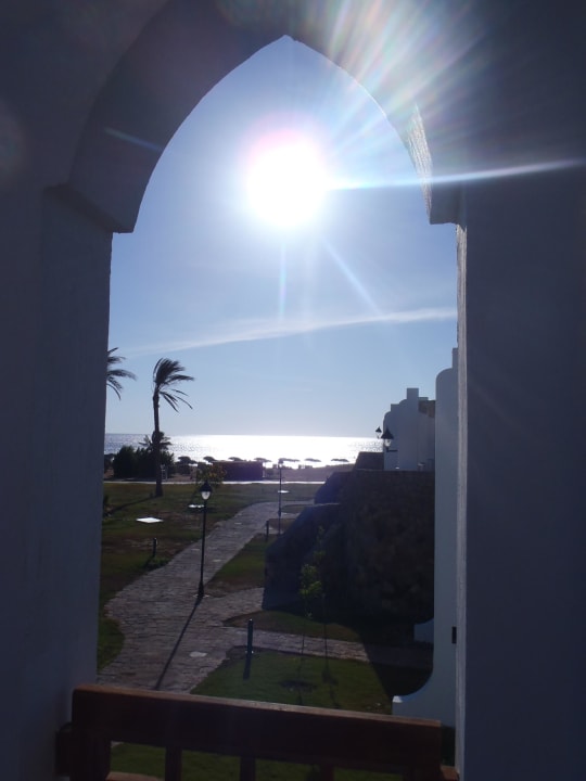 Vorm Zimmereingang Hotel Gorgonia Beach Resort
