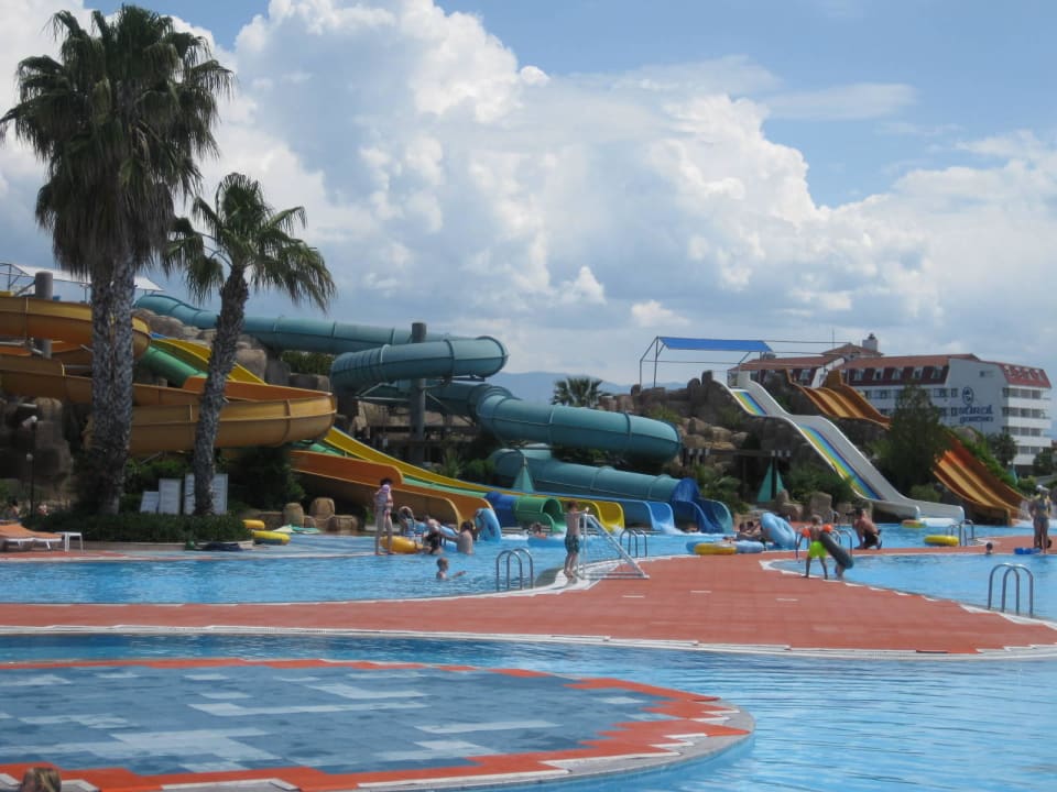 Aquapark VONRESORT Golden Coast