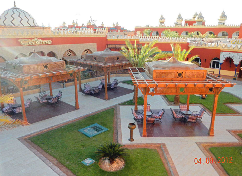 Blick auf die Restaurants Pickalbatros Alf Leila Wa Leila Resort - Neverland Hurghada