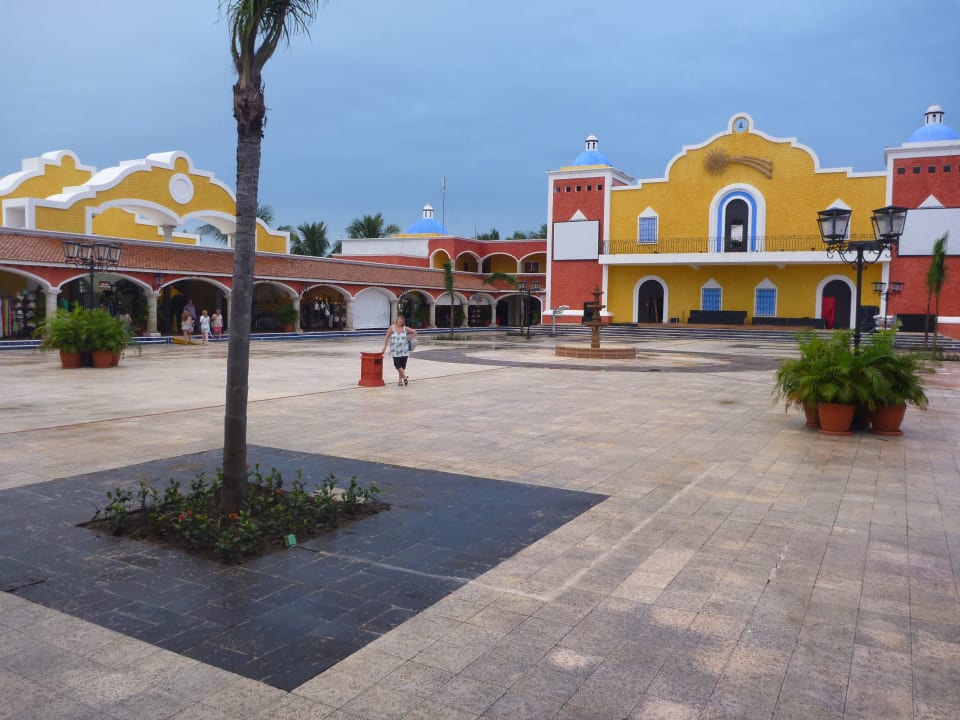Freiluftdisco "Hazienda Donna Isabelle" Bahia Principe Grand Tulum