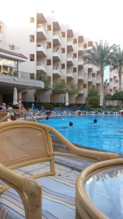 Terrassenaussicht Sea Star Beau Rivage