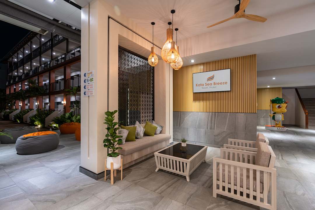 Lobby Kata Sea Breeze Resort