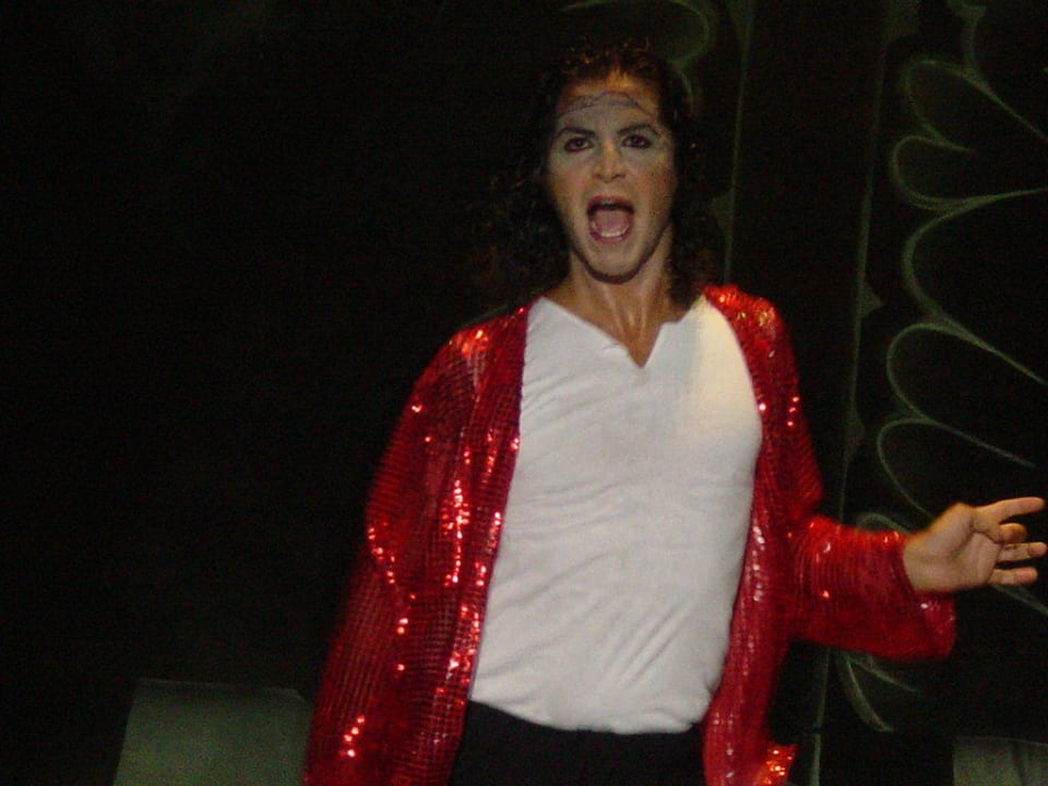 M.J. Club Grand Side