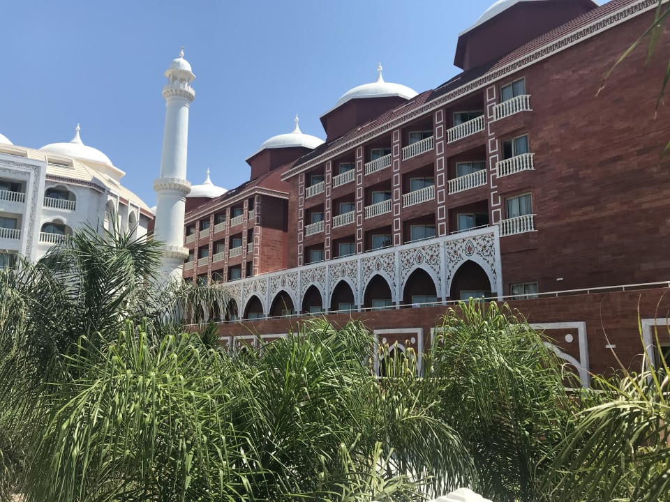 Außenansicht Royal Taj Mahal Hotel